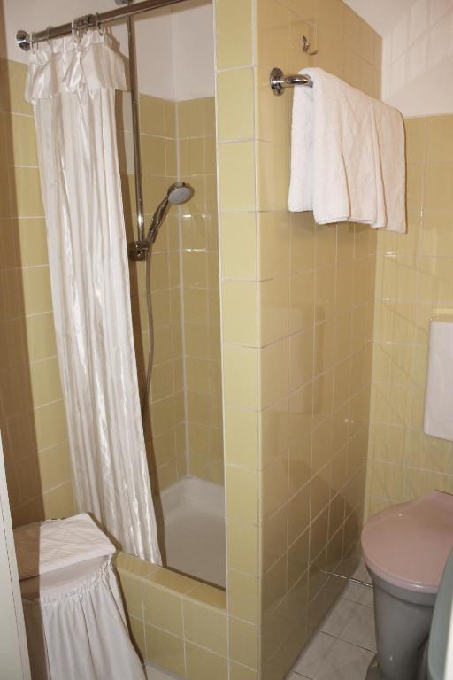 Burgdacherl Hotel Neubeuern Bilik gambar