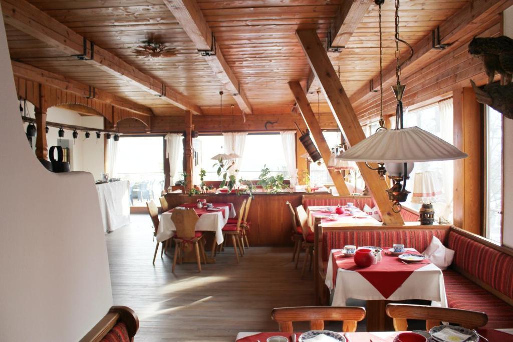Burgdacherl Hotel Neubeuern Luaran gambar