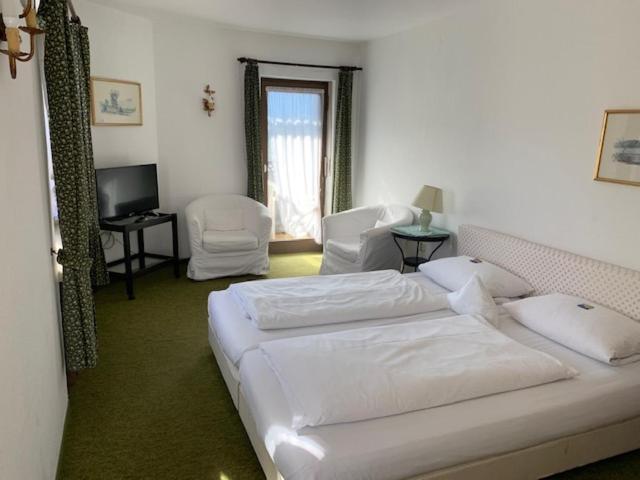 Burgdacherl Hotel Neubeuern Luaran gambar
